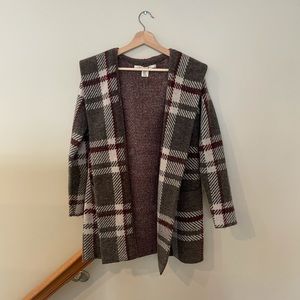XS Max Studio plaid cardigan sweater with hood.